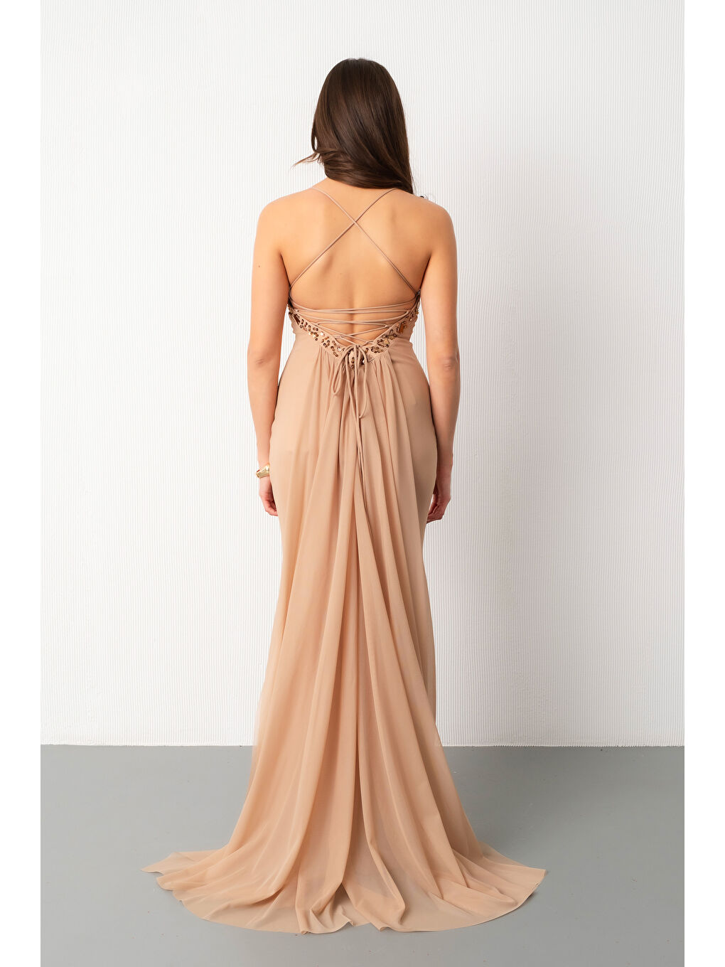 Kadın Bej Askılı Taş Detaylı Uzun Tül Abiye Elbise-5