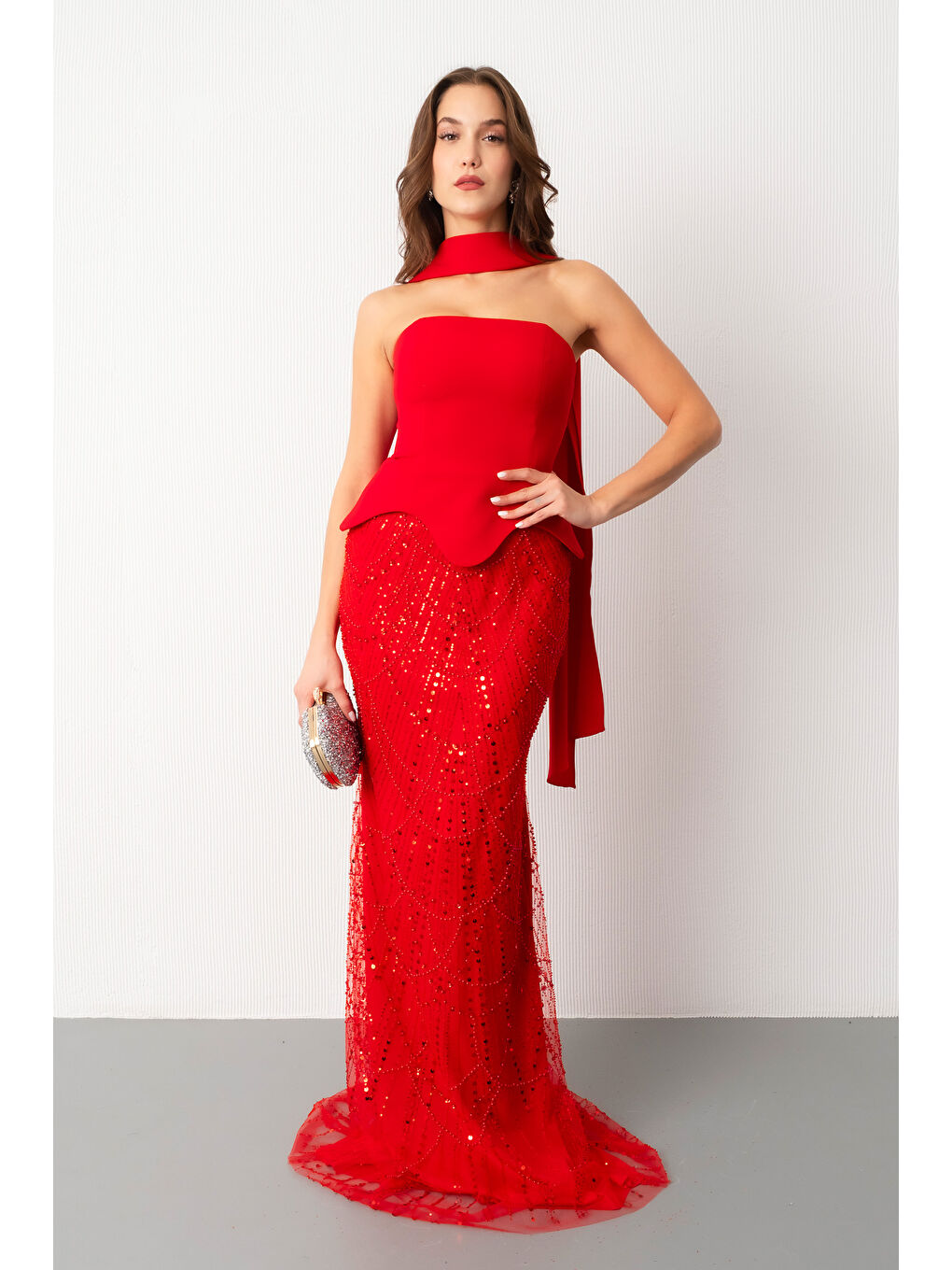 Kadın Kırmızı Straplez Taşlı Uzun Balık Abiye-1