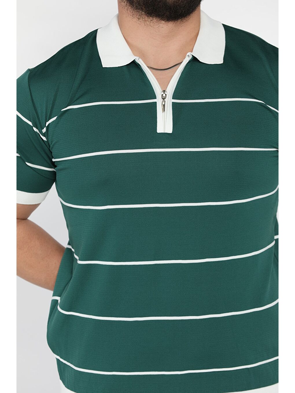 Yeşil Erkek Polo Yaka Yarım Fermuarlı Çizgi Desenli Triko Tişört-3