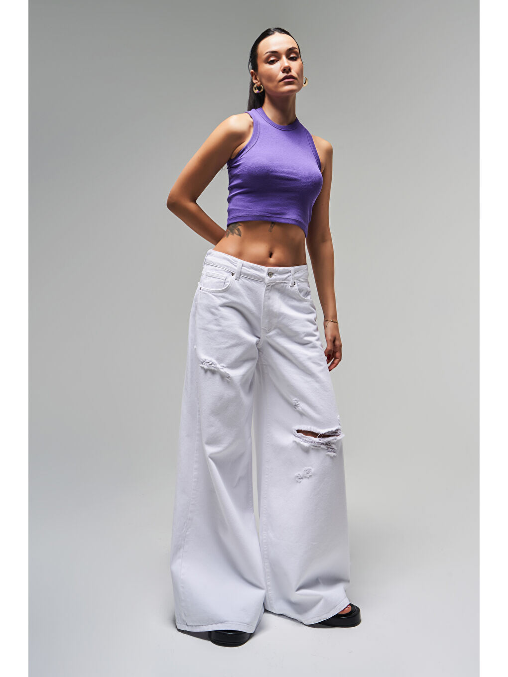 Kadın Beyaz Renk 13s5-2 Elephant Leg Bol Kesim %100 Pamuk Yırtık Detaylı Denim Jean-1