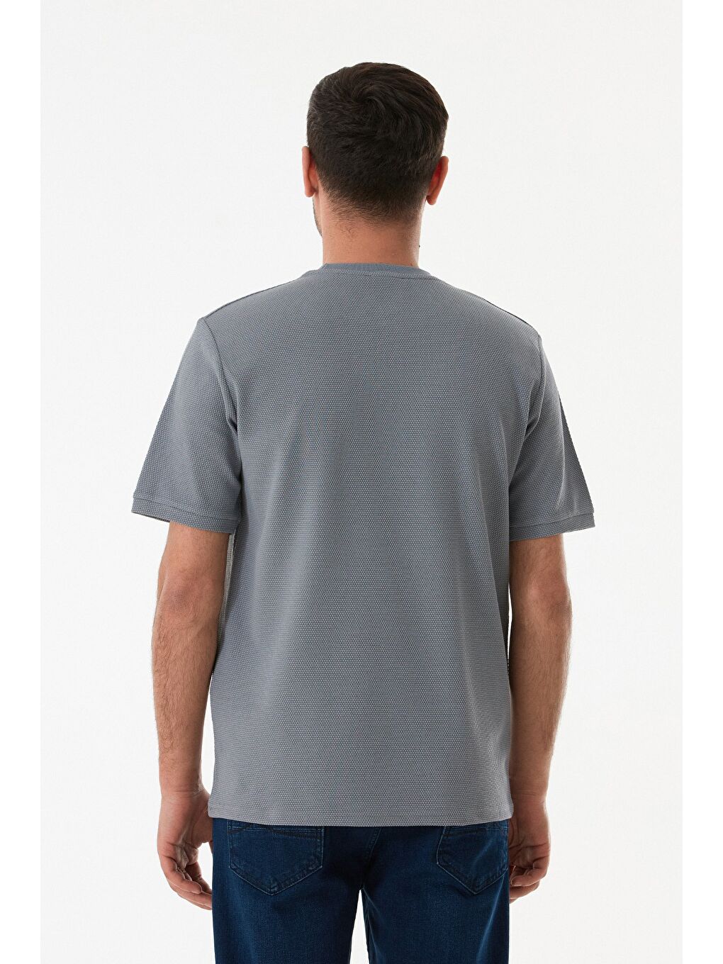 Gri Petek Kumaş Bisiklet Yaka Tişört-4