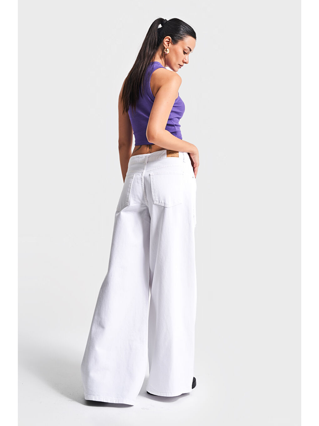 Kadın Beyaz Renk 13s5-2 Elephant Leg Bol Kesim %100 Pamuk Yırtık Detaylı Denim Jean-4