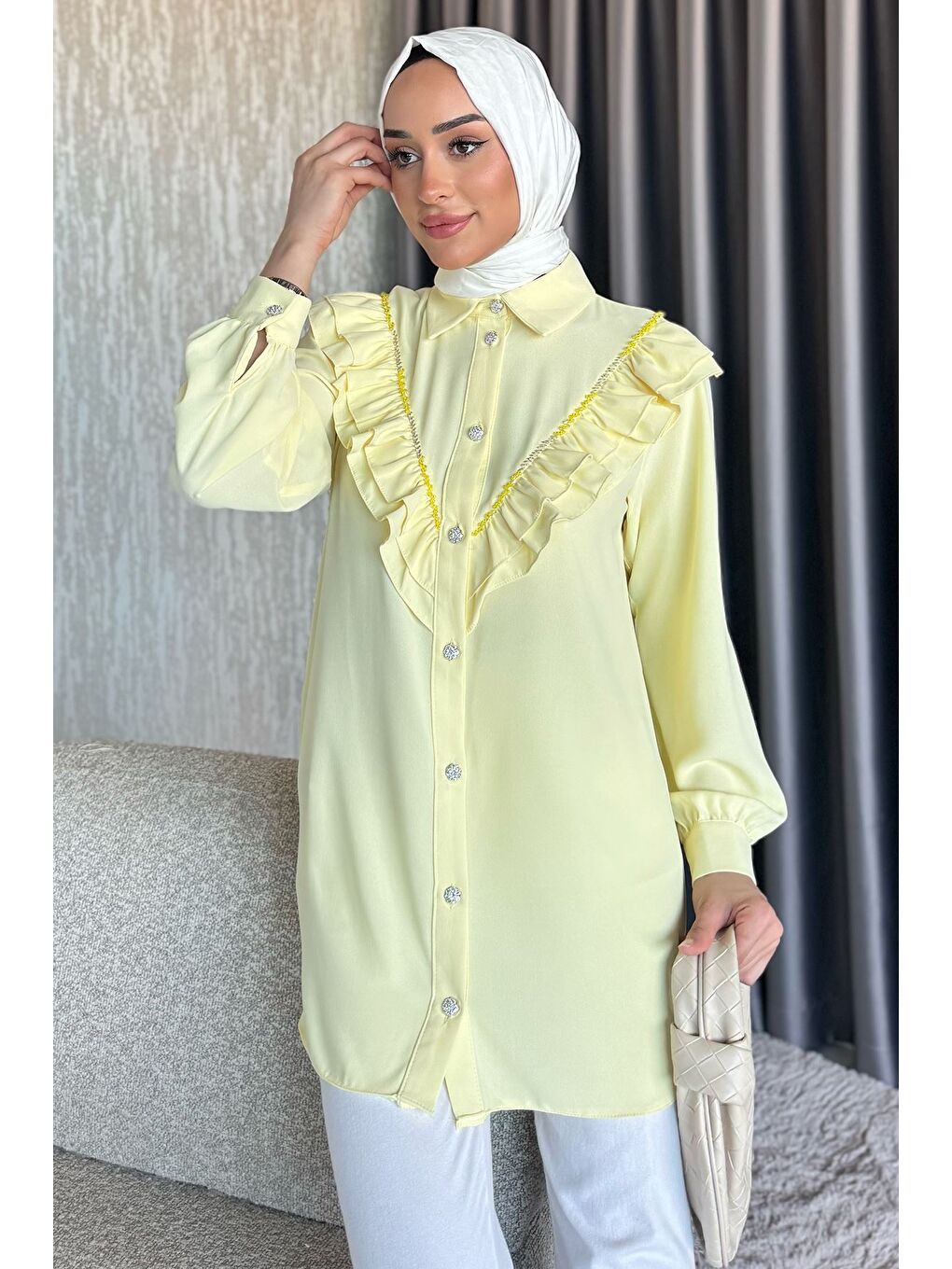 Sarı Fırfırlı Taş İşlemeli Tesettür Gömlek