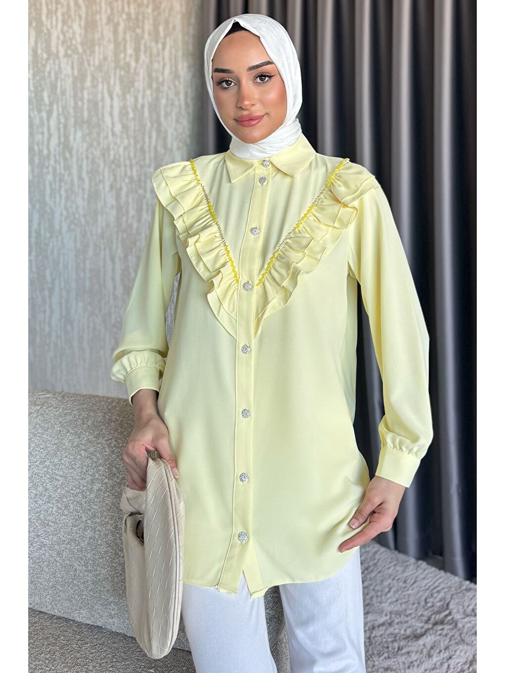 Sarı Fırfırlı Taş İşlemeli Tesettür Gömlek-2