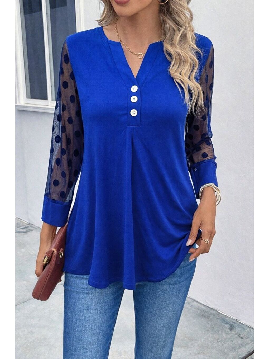 Siyah Kadın Uzun Kollu Yakadan Düğmeli Kolları Tül Detaylı Viskon Bluz-1