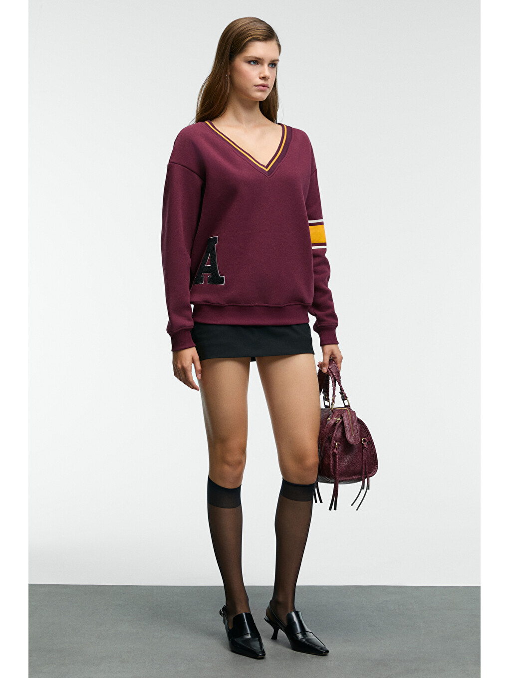 Dıvıne Kadın V Yakalı Nakış Ve Patch Detaylı Bordo Sweatshirt-1