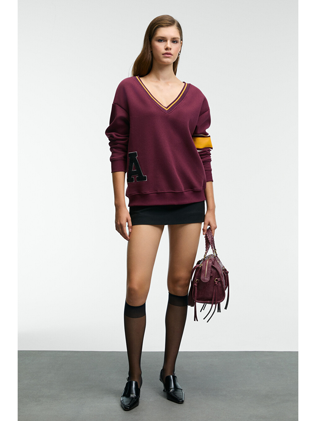 Dıvıne Kadın V Yakalı Nakış Ve Patch Detaylı Bordo Sweatshirt-2