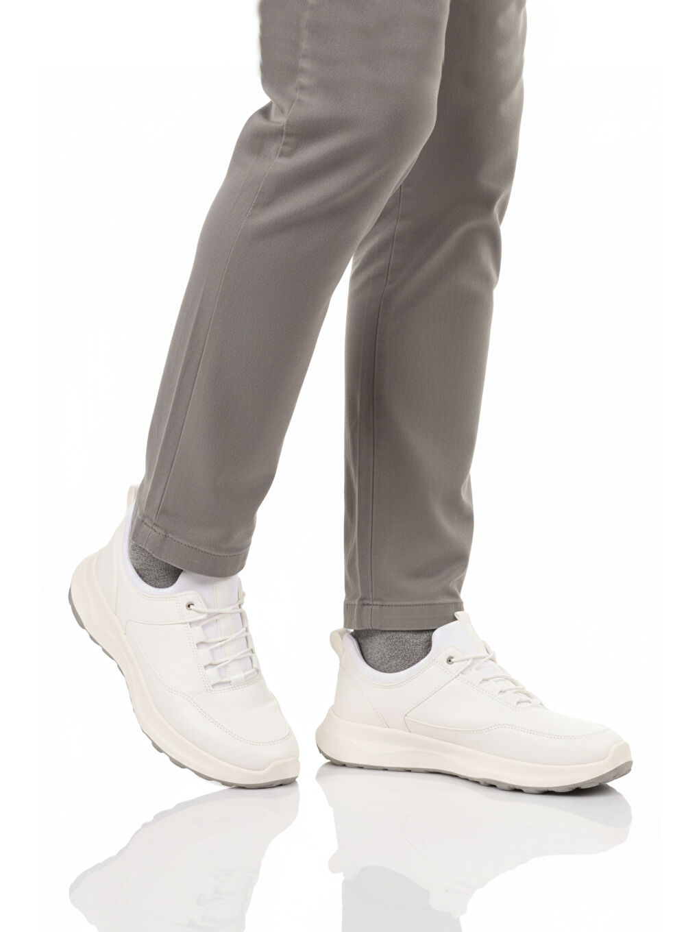 Beyaz Elastik Bağcıklı Hafif Cilt Erkek Casual Ayakkabı 460 M