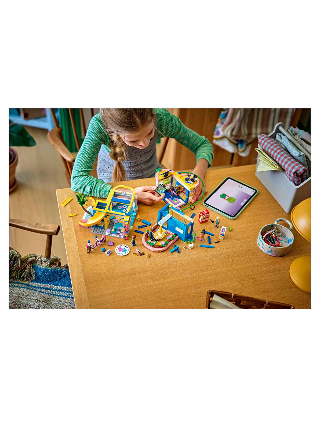 Friends Heartlake Şehri Friends Kulüp Evi 42689-1