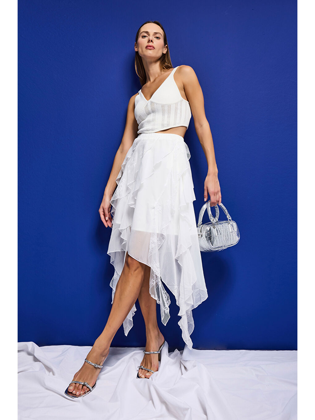 Kadın Beyaz w5 Asimetrik Kesim Dantel Tül Detaylı Özel Tasarım Etek