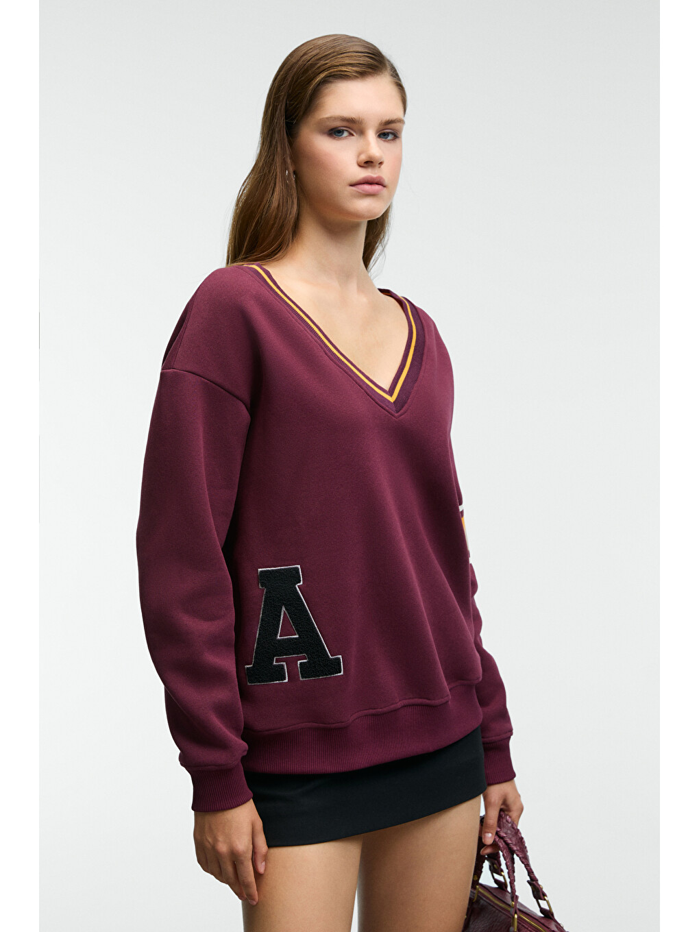 Dıvıne Kadın V Yakalı Nakış Ve Patch Detaylı Bordo Sweatshirt-3