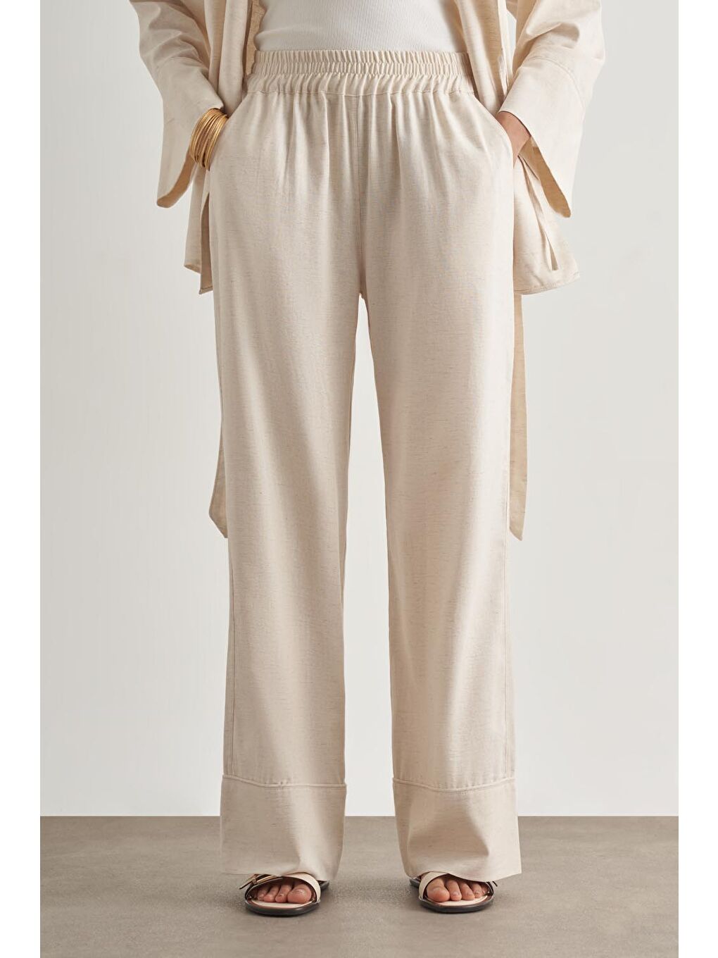 Keten Karışımlı Beli Lastikli Geniş Kesim Bej Rengi Pantolon