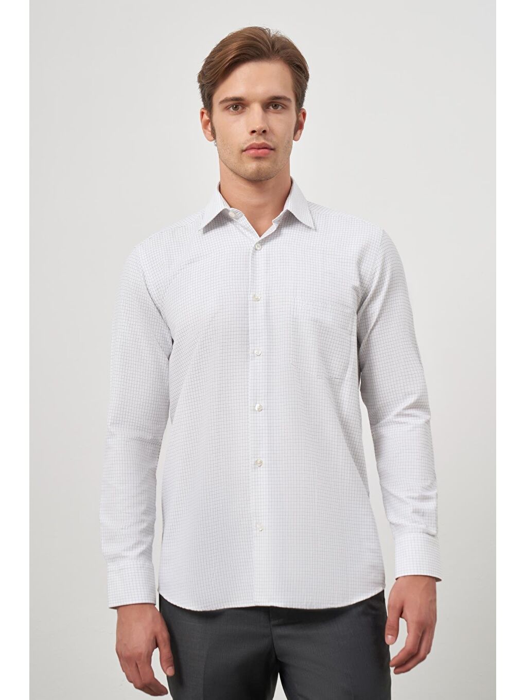 Beyaz Uzun Kol Kareli Desen Bez Ayağı Sert Yaka Cepli Pamuklu Classic Comfort Fit Gömlek 1004245163-4