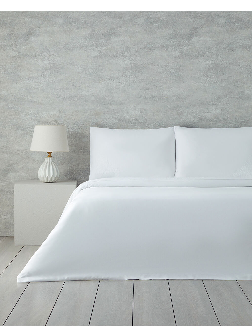 Laurel Pamuk Saten Nakışlı Çift Kişilik Nevresim Takımı Beyaz