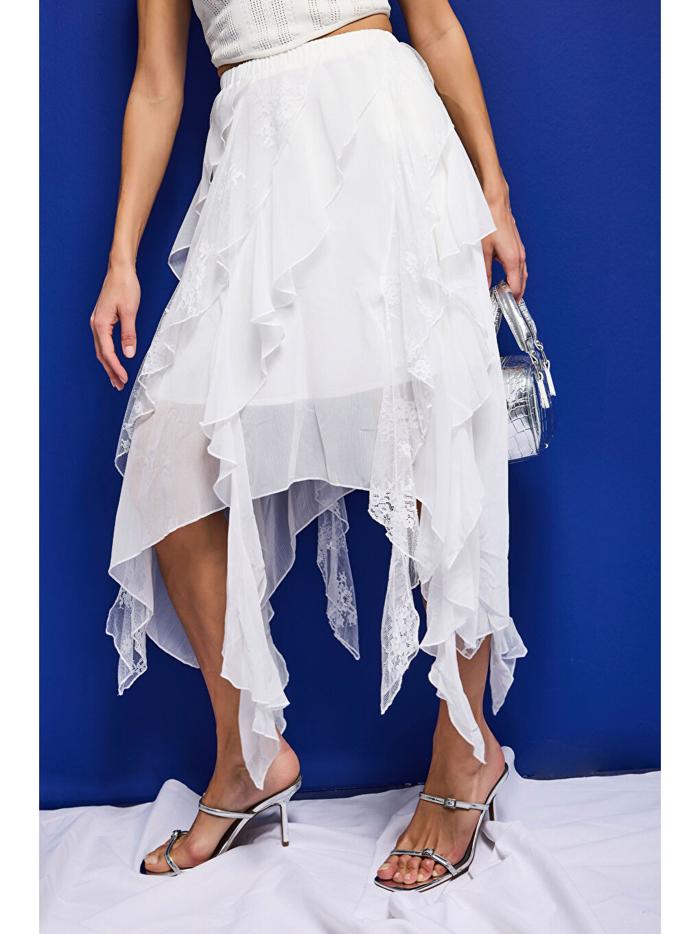 Kadın Beyaz w5 Asimetrik Kesim Dantel Tül Detaylı Özel Tasarım Etek-4