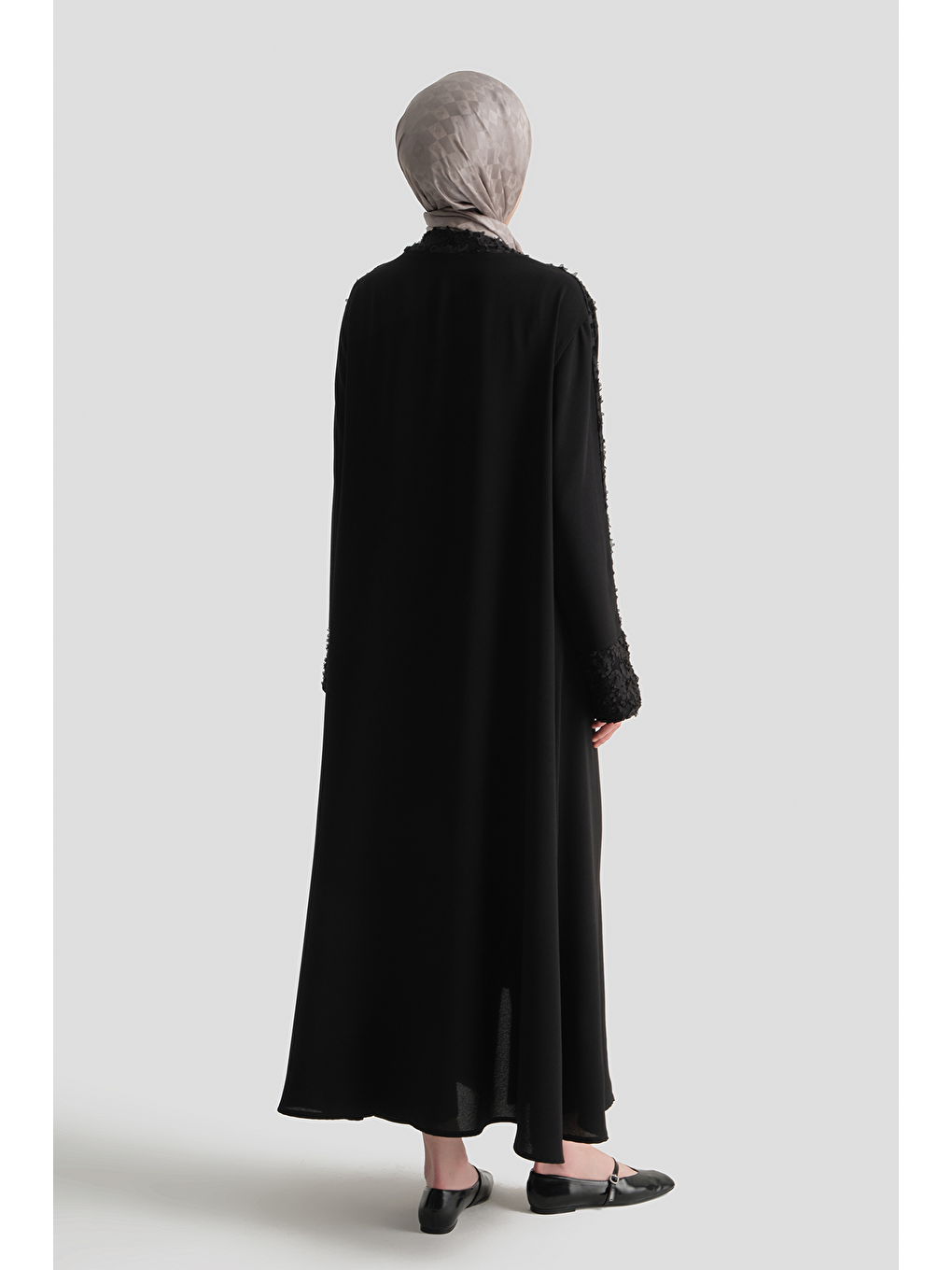 İşlemeli Ferace Siyah-4