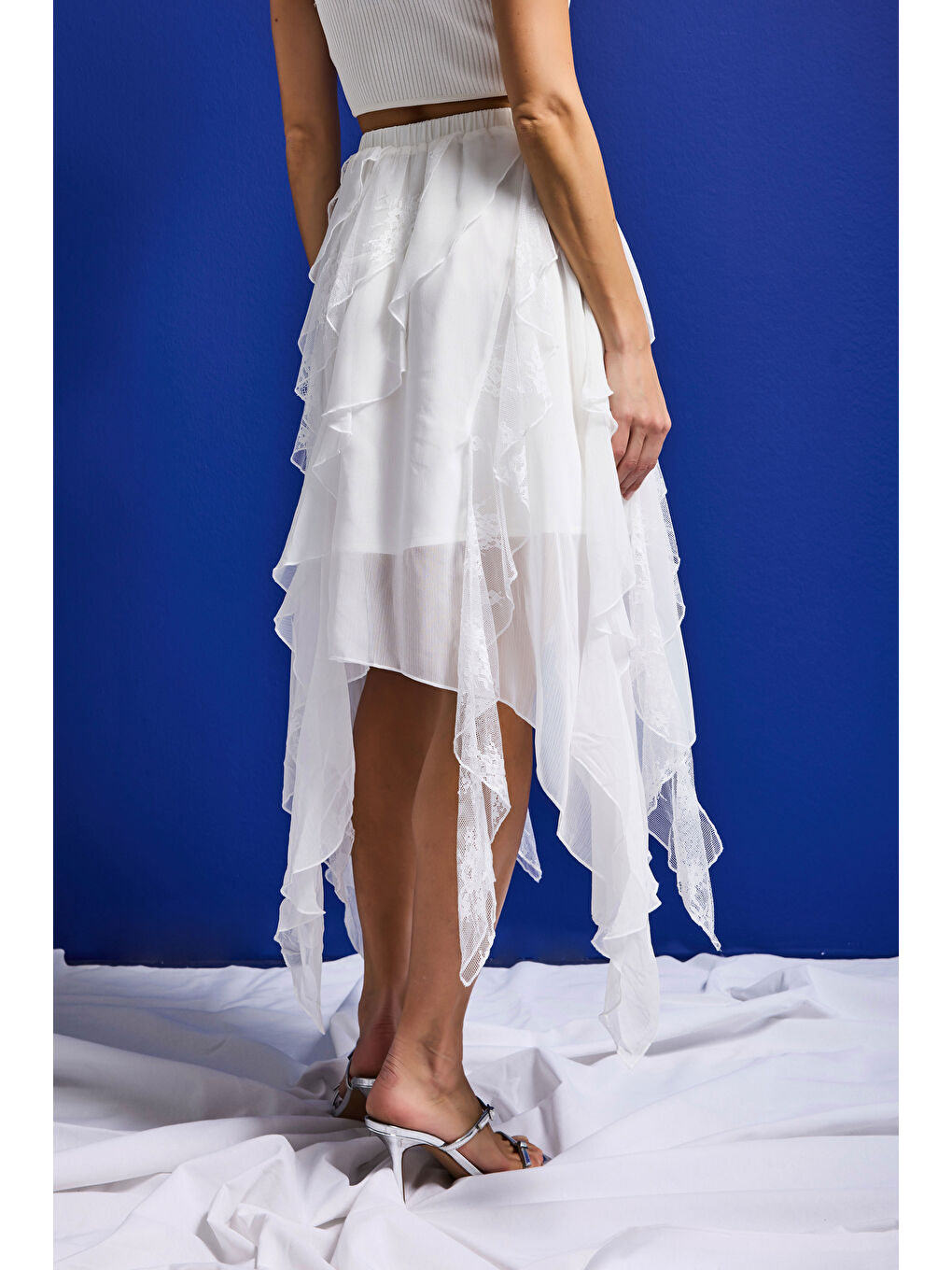 Kadın Beyaz w5 Asimetrik Kesim Dantel Tül Detaylı Özel Tasarım Etek-5
