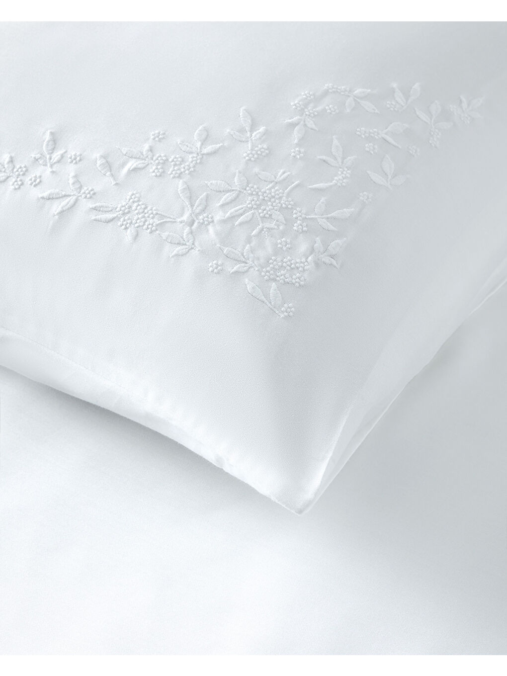 Laurel Pamuk Saten Nakışlı Çift Kişilik Nevresim Takımı Beyaz-3