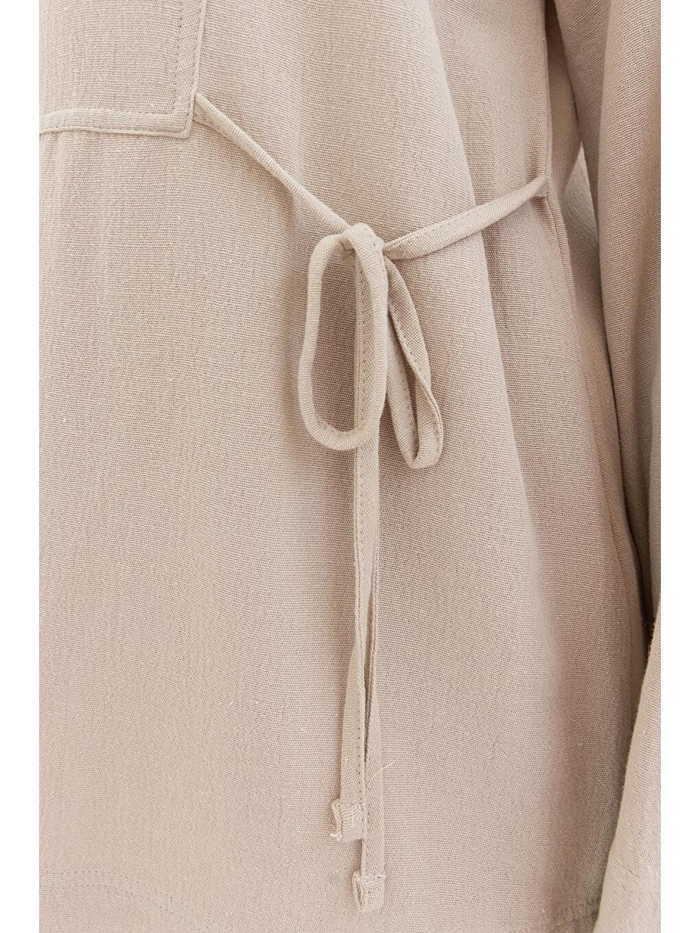 Bej-Bağlama Detaylı Pantolonlu Takım-4