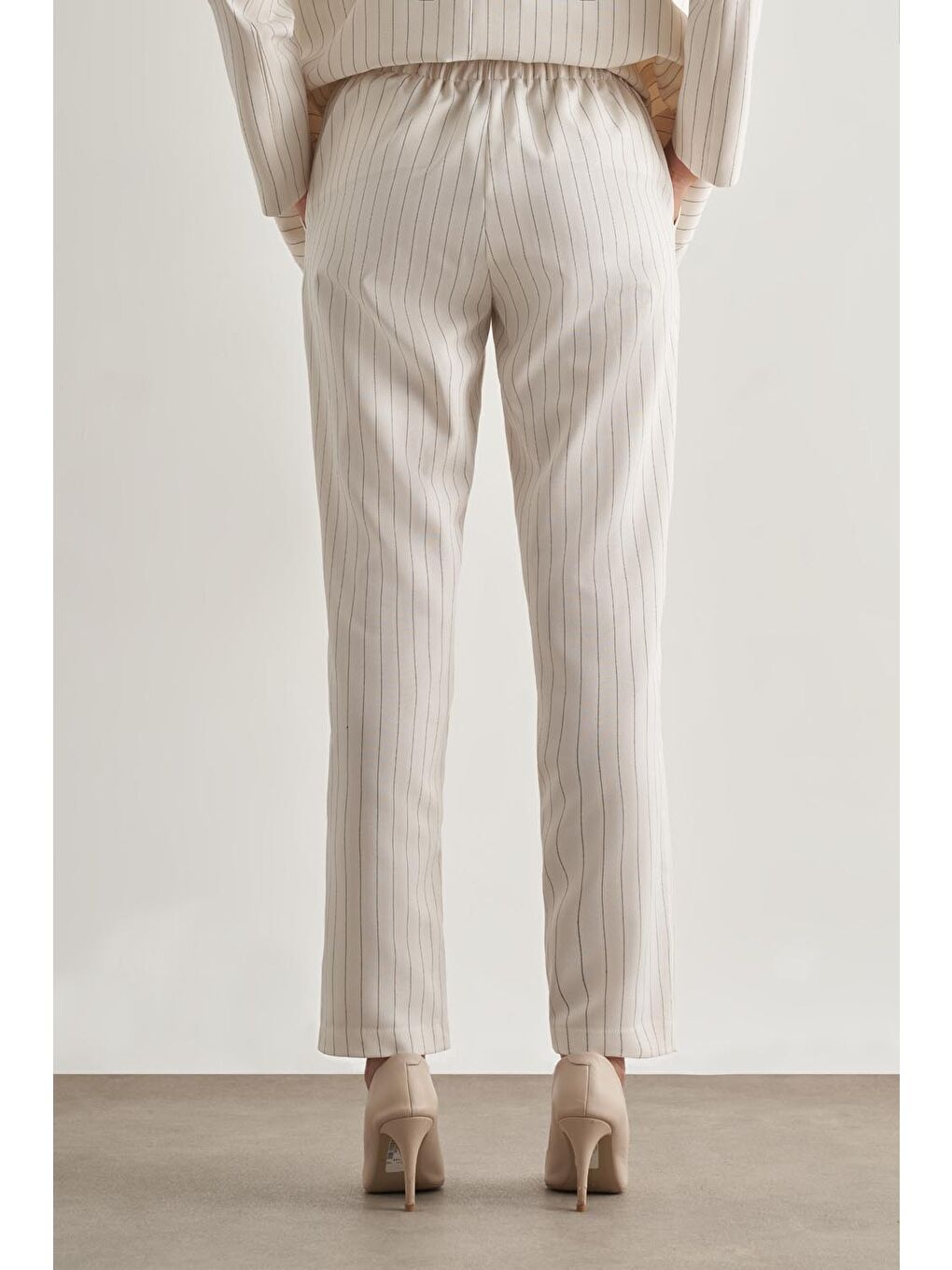 Çizgili Ekru İpli Rahat Yazlık Pantolon-3