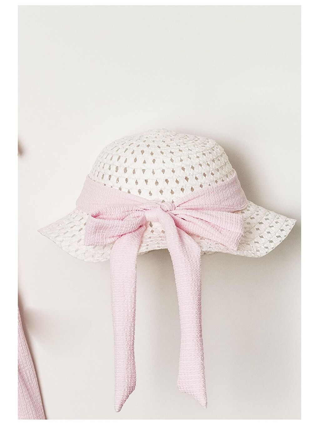 Pembe Tatlı Fitilli Şapkalı Fiyonklu Kız Bebek Elbisesi-4
