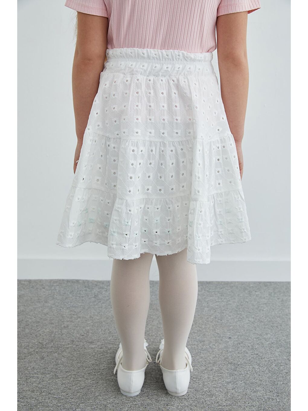 Beyaz Beli Lastikli Brode Detaylı Kız Çocuk Etek-4