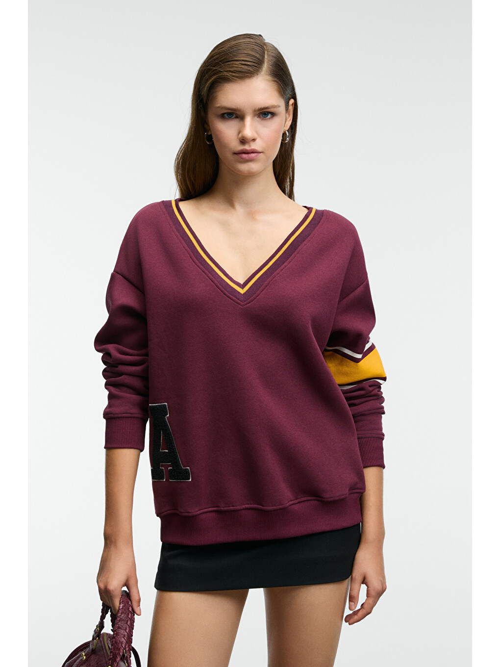 Dıvıne Kadın V Yakalı Nakış Ve Patch Detaylı Bordo Sweatshirt-5