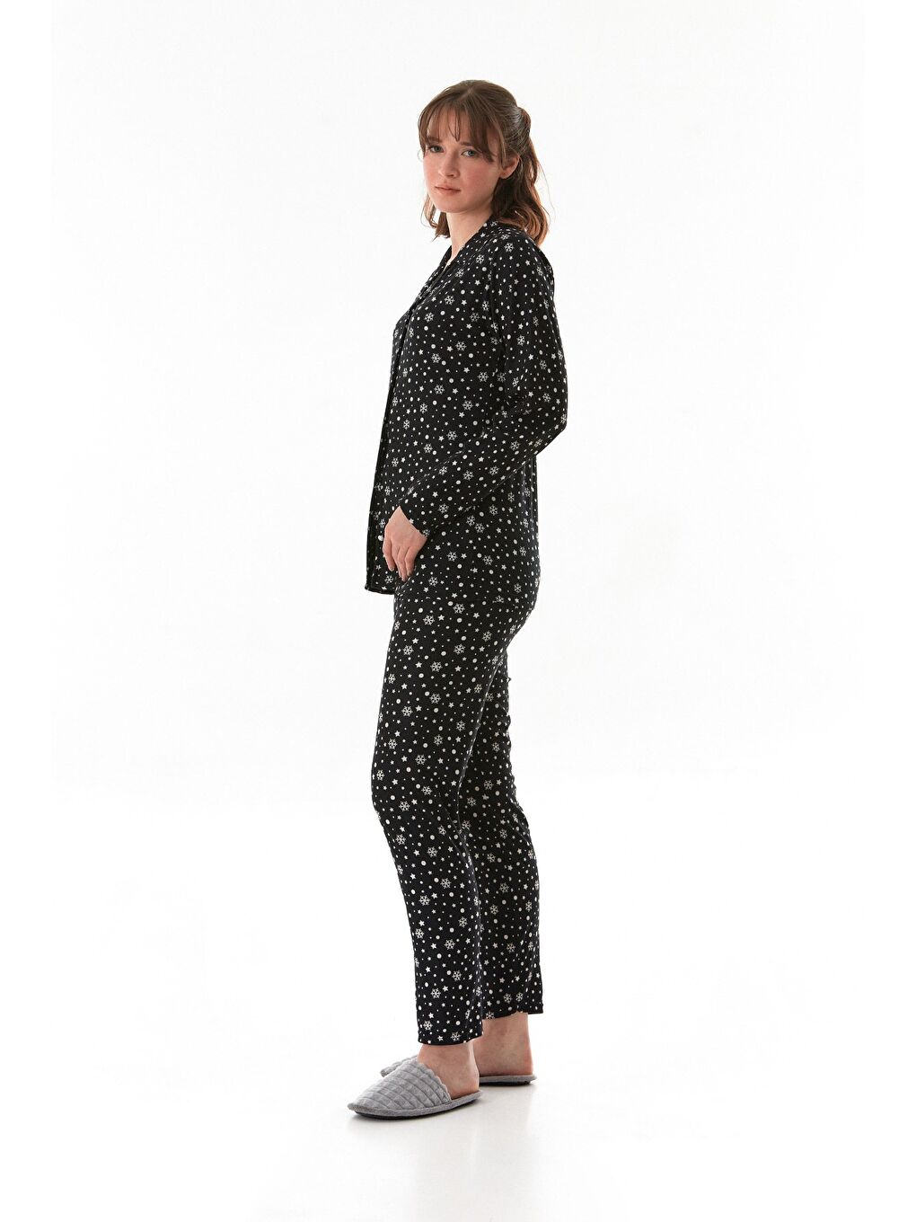 Beyaz Ayıcık Desenli Gömlek Yaka Süet Pijama Takımı-1