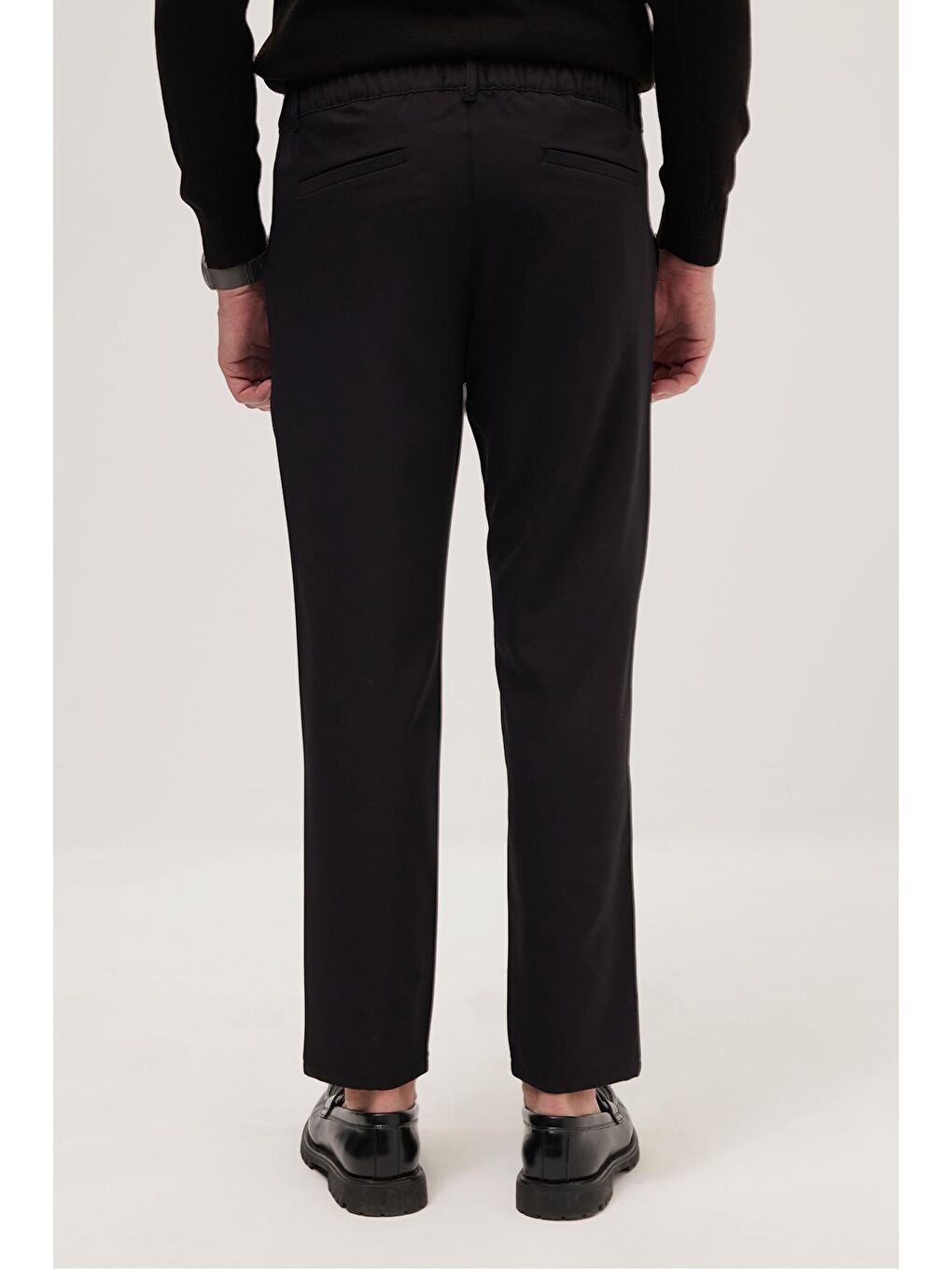 Erkek Slim Fit Dar Kesim Lastikli Bel Bağcık Detaylı Pileli Siyah Pantolon-6