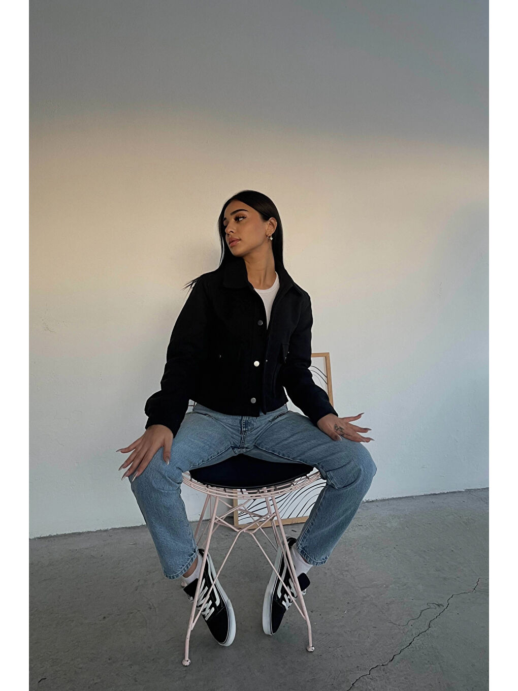 Kadın Siyah Çıtçıtlı Kısa Kaşe Mont 1009-0797-3