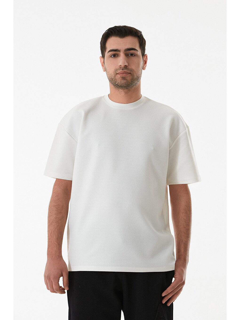 Ekru Basic Bisiklet Yaka Tişört