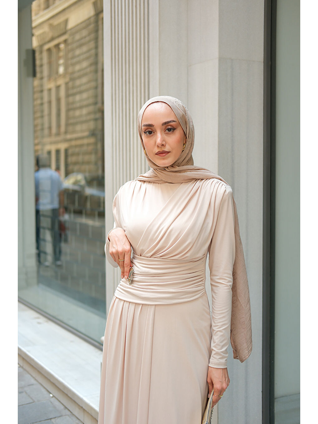 Ekru Kadın Rosey Bronşlu Elbise Krem-1