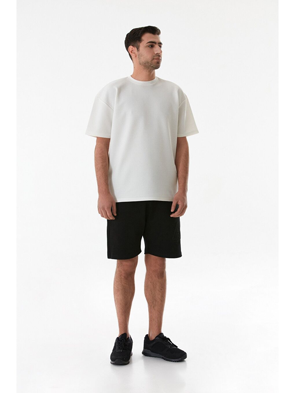 Ekru Basic Bisiklet Yaka Tişört-3