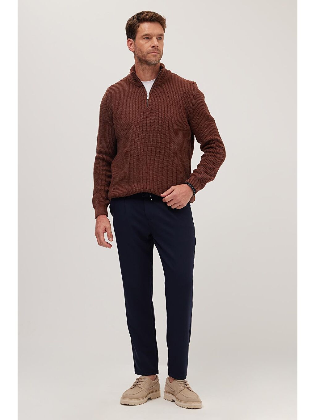 Erkek Slim Fit Dar Kesim Lastikli Bel Bağcık Detaylı Pileli Lacivert Pantolon-1