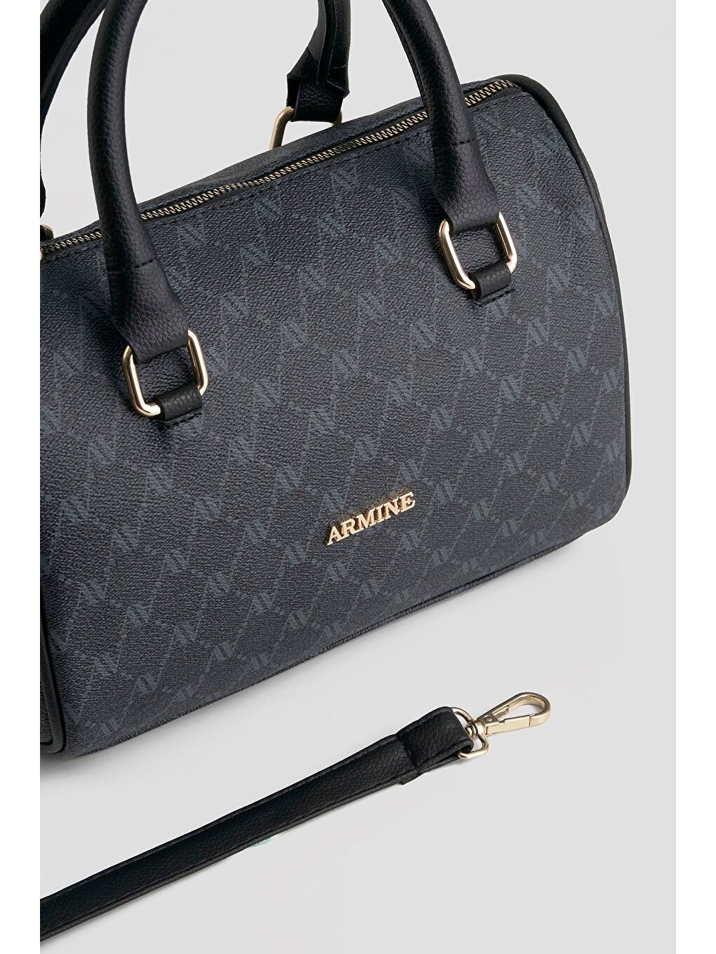 Noktalı Çanta Siyah-1