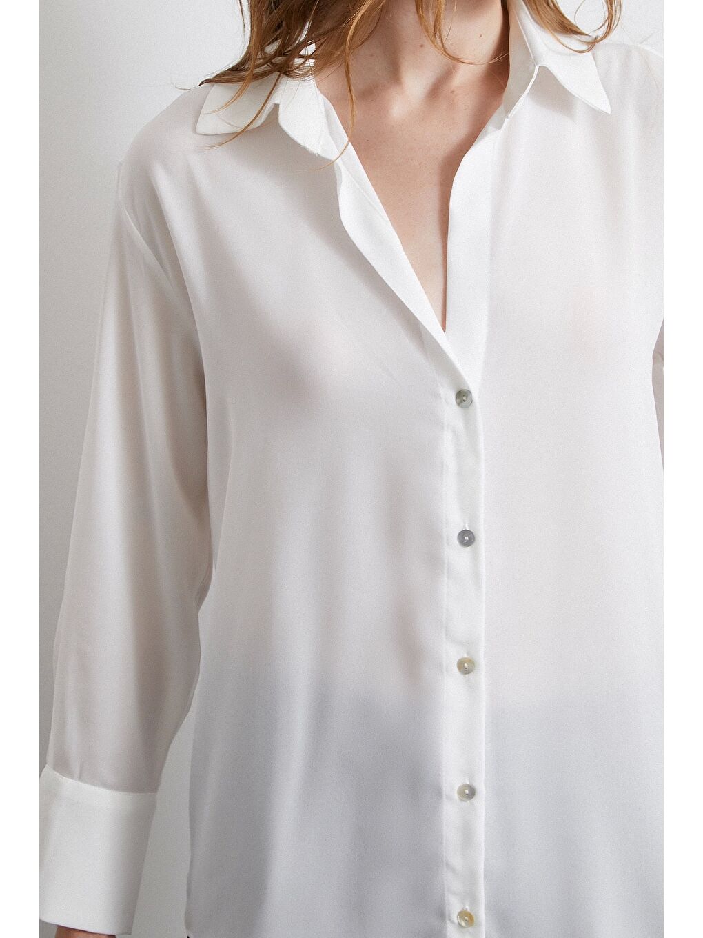 V Yaka Saten Gömlek Ekru-1