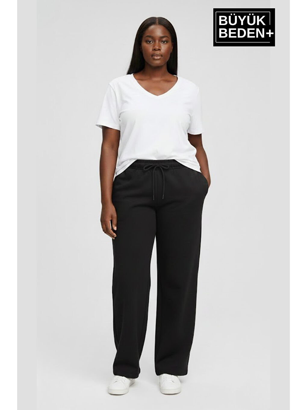 Siyah Kadın Büyük Beden Rahat Kesim Lastikli Bel Paça Reçmeli Eşofman Altı SPR26EAK952