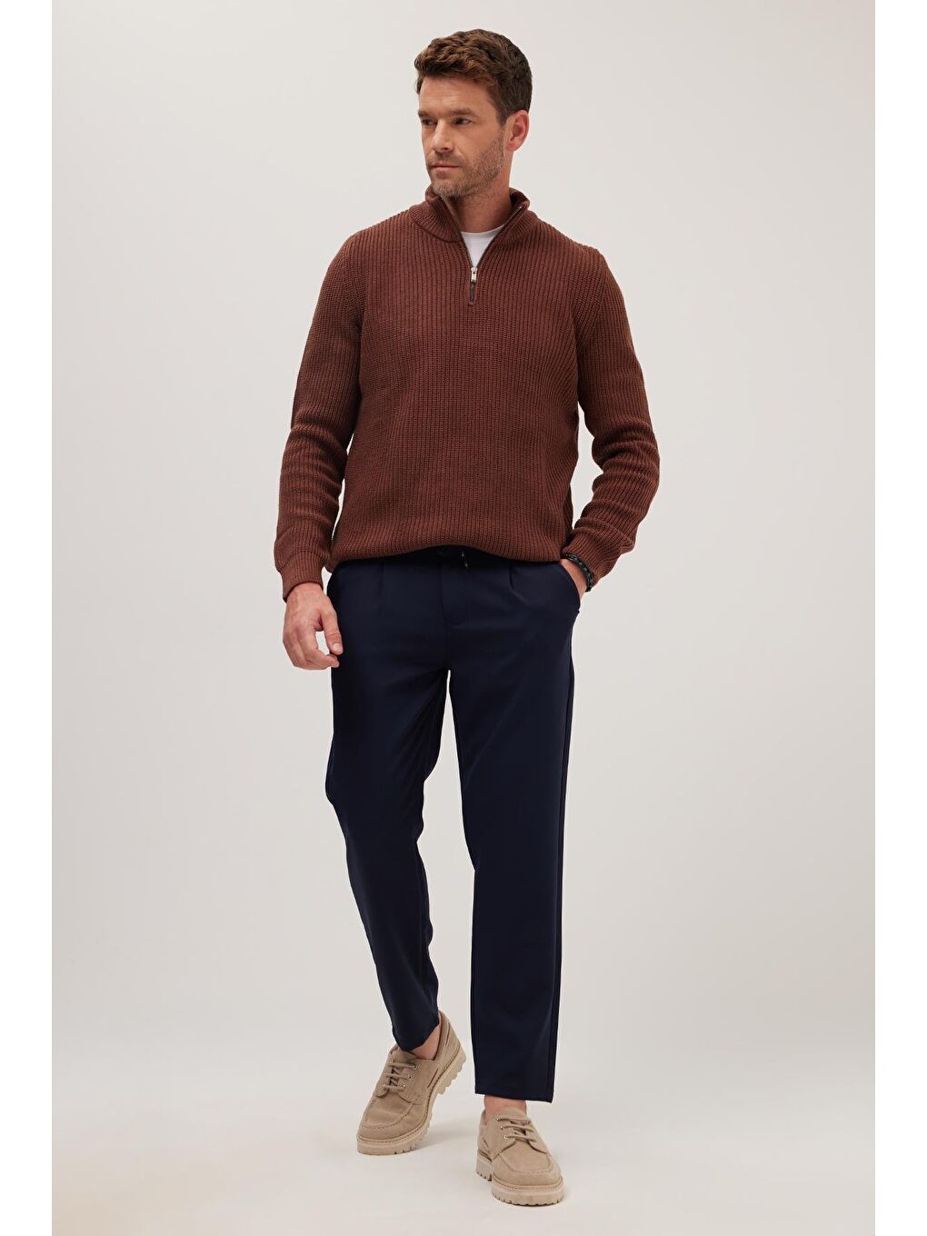 Erkek Slim Fit Dar Kesim Lastikli Bel Bağcık Detaylı Pileli Lacivert Pantolon-4