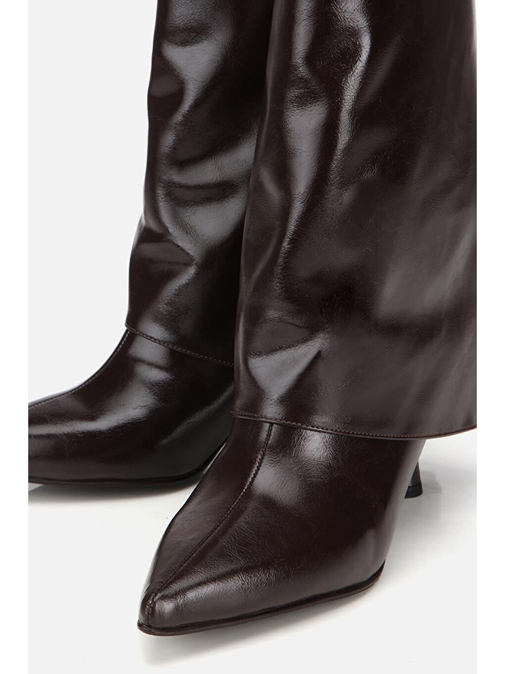 Kadın Rugan Kahverengi Pantolon Görünümlü Topuklu Bot-3