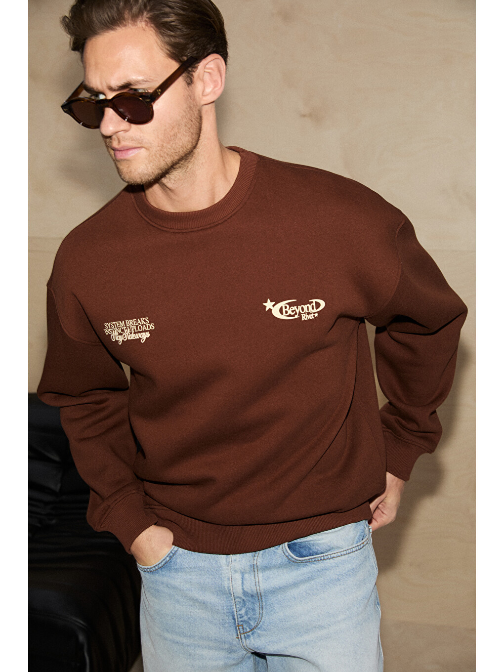 Rıvet Erkek Organik Pamuklu İçi Polarlı Baskılı Bisiklet Yaka Regular Kahverengi Sweatshirt-5