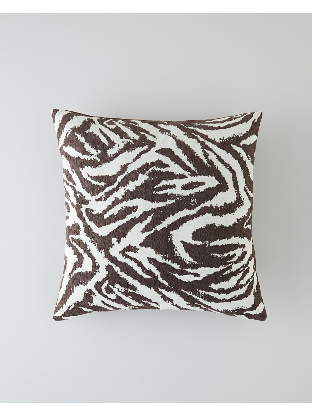 Kahverengi Zebra Dekoratif Kırlent 45x45 cm Kahve