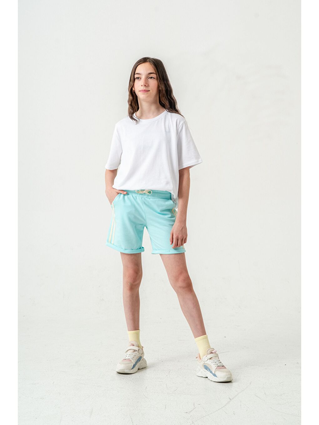 Turkuaz Duble Paçalı Yanları Şeritli Kız Çocuk Şort-1