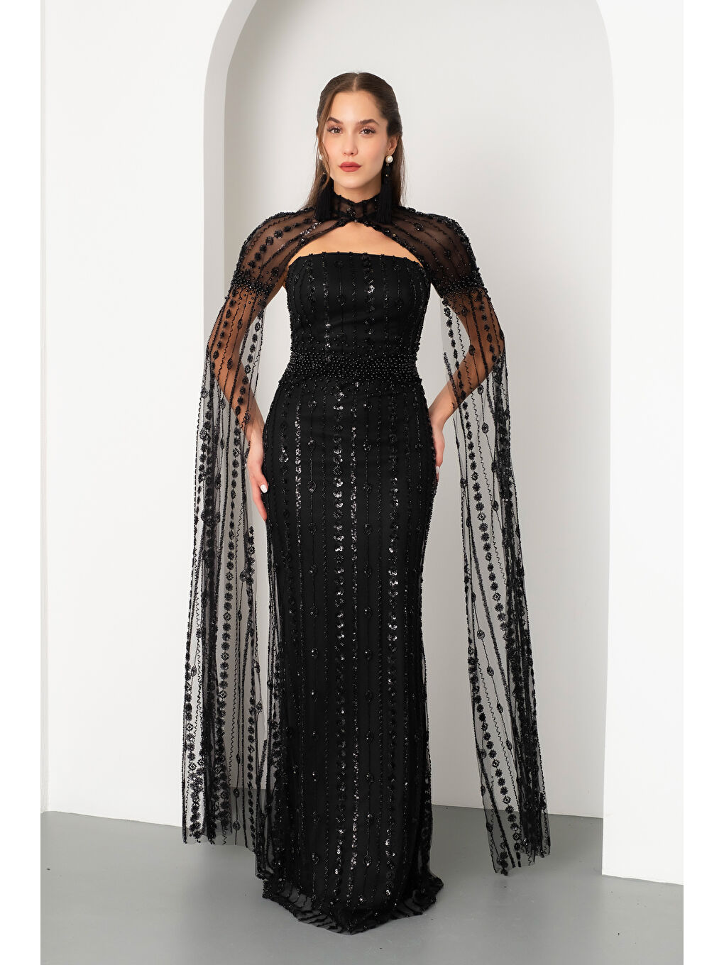 Kadın Siyah Şallı Uzun Kol Dik Yaka Boncuklu Uzun Abiye Elbise-1
