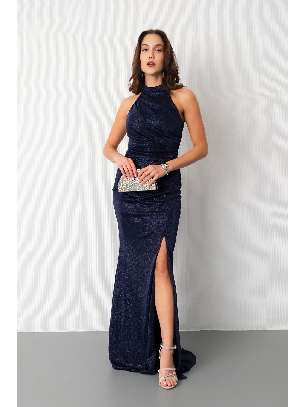 Kadın Lacivert Halter Yaka Yırtmaçlı Simli Uzun Abiye Elbise-1