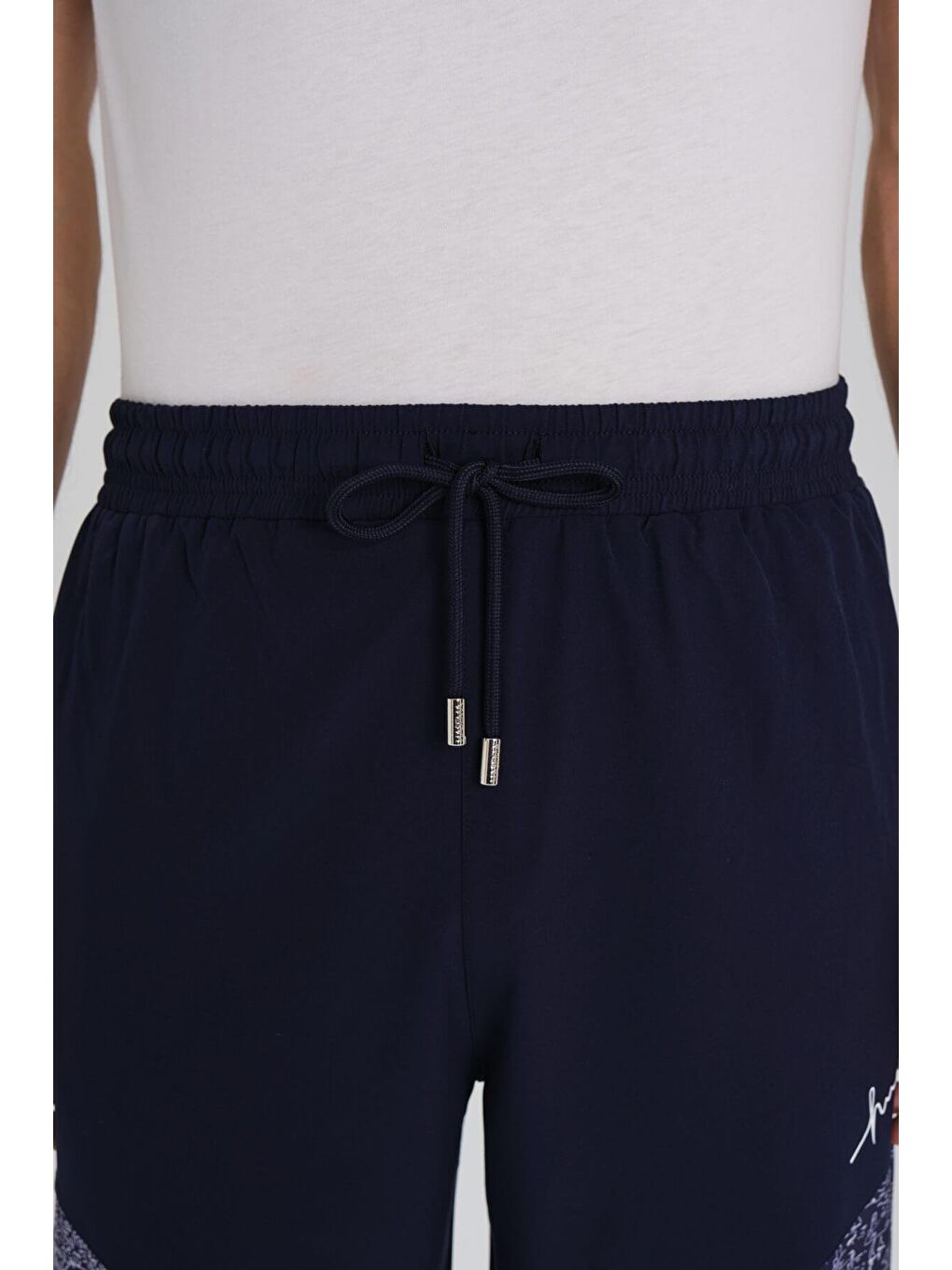 Desenli Lacivert Beyaz Uzun Erkek Havuz Ve Deniz Şortu 2413-5