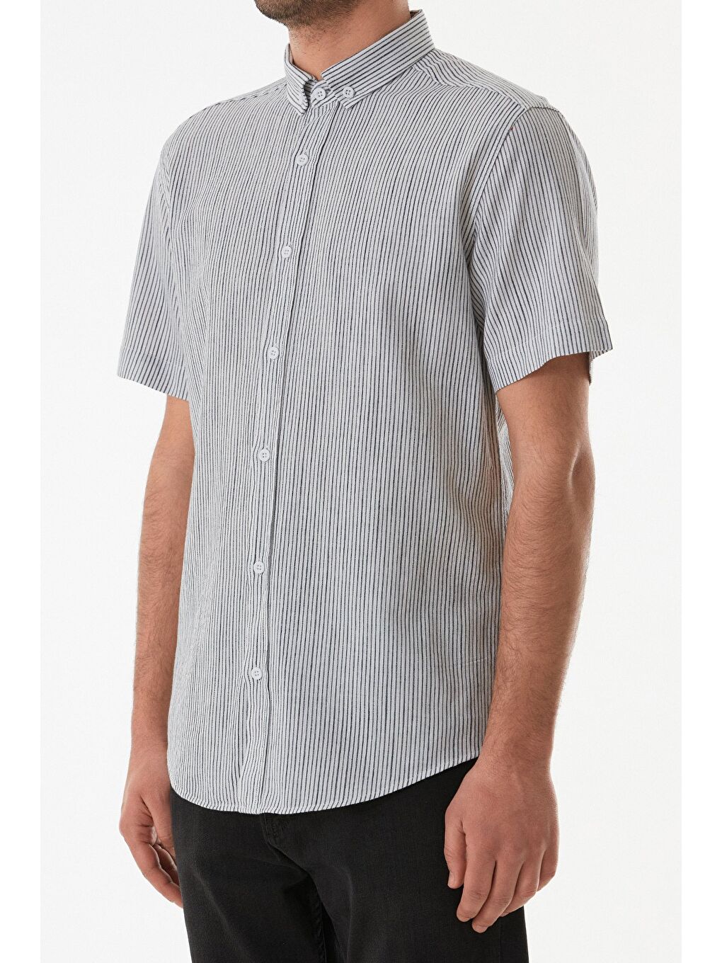 Beyaz Çizgili Düğmeli Kısa Kollu Gömlek-4