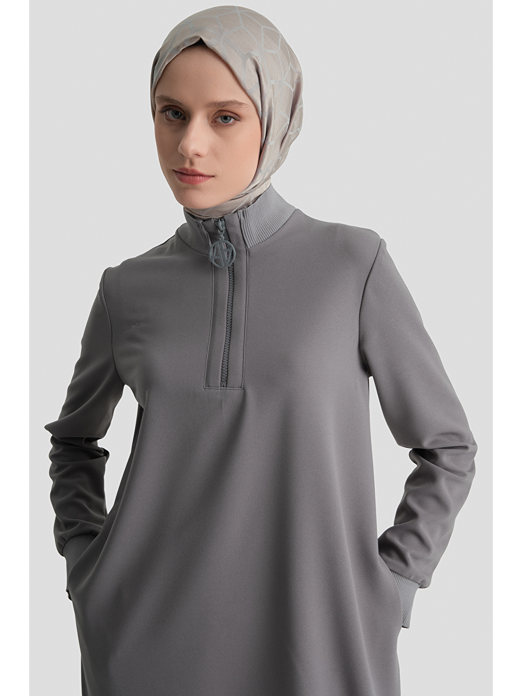 Fermuar Detaylı Basic Tunik Gri-1