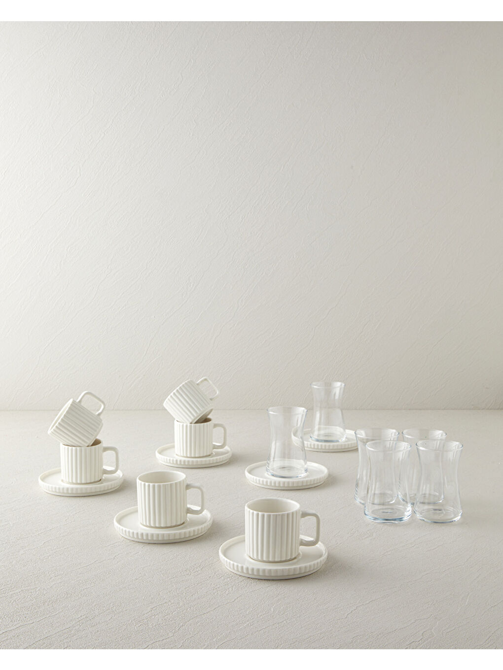 Lunara Porselen 18 Parça 6 Kişilik Çay-Kahve Takımı 170-90 ml Beyaz