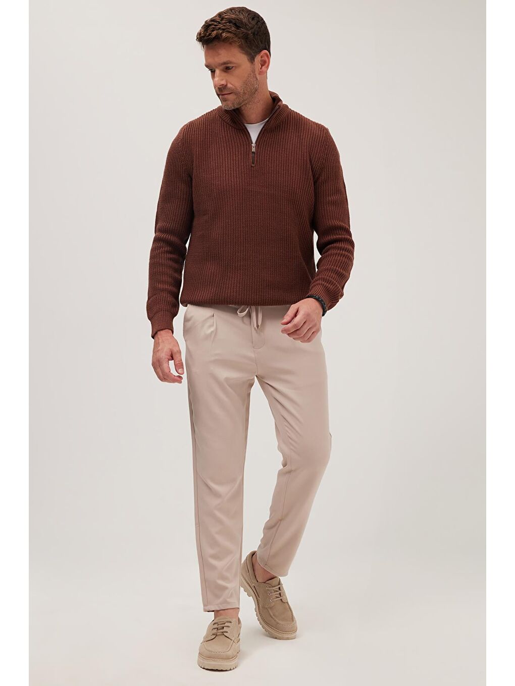 Bej Erkek Slim Fit Dar Kesim Lastikli Bel Bağcık Detaylı Pileli Taş Pantolon-1