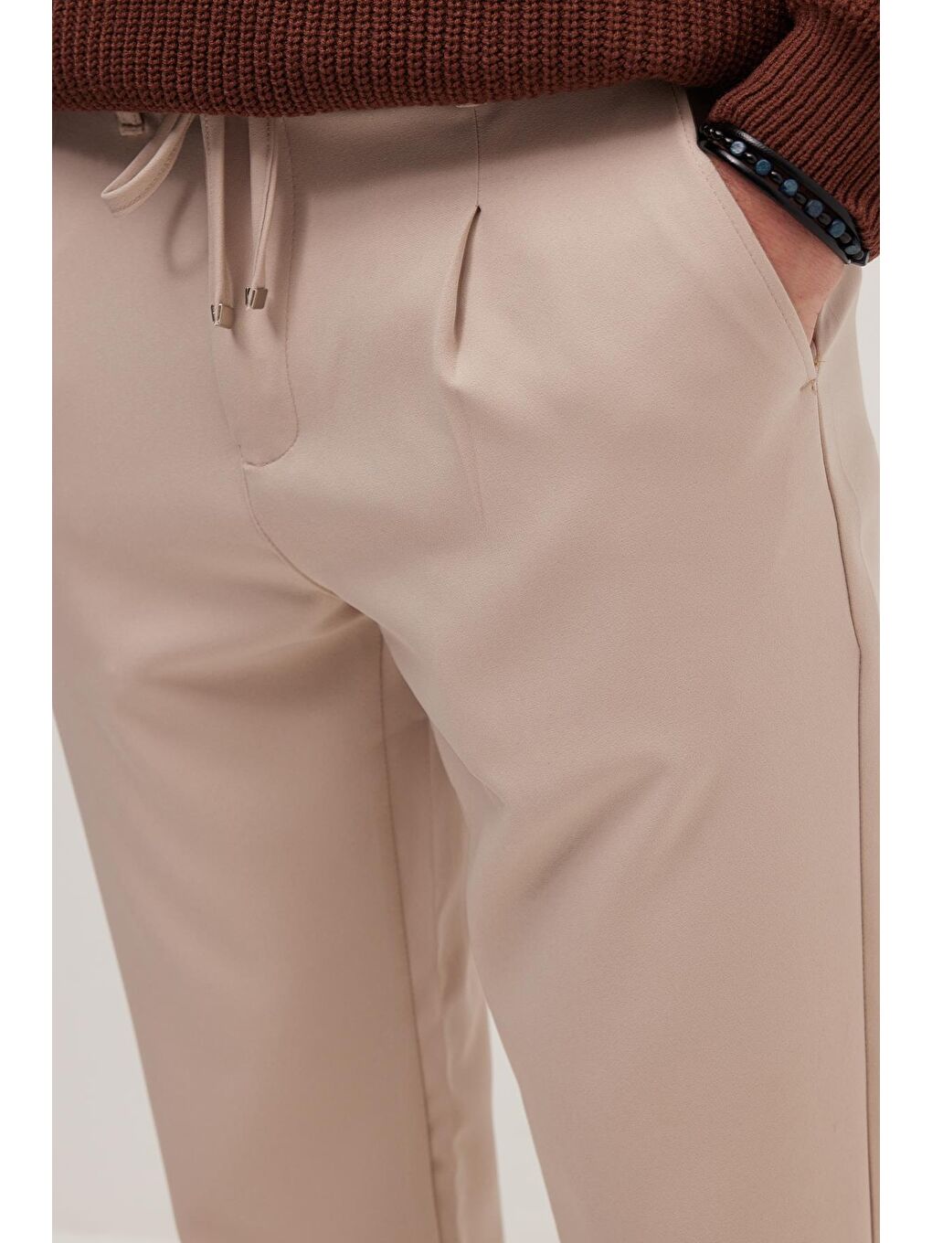 Bej Erkek Slim Fit Dar Kesim Lastikli Bel Bağcık Detaylı Pileli Taş Pantolon-2